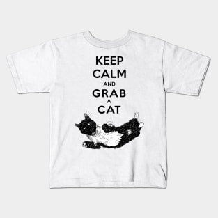 Keep calm and grab a cat Kids T-Shirt